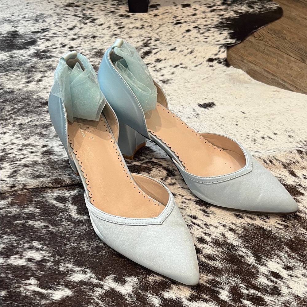 Kailee P Size 9 Light Blue Satin Block Heel